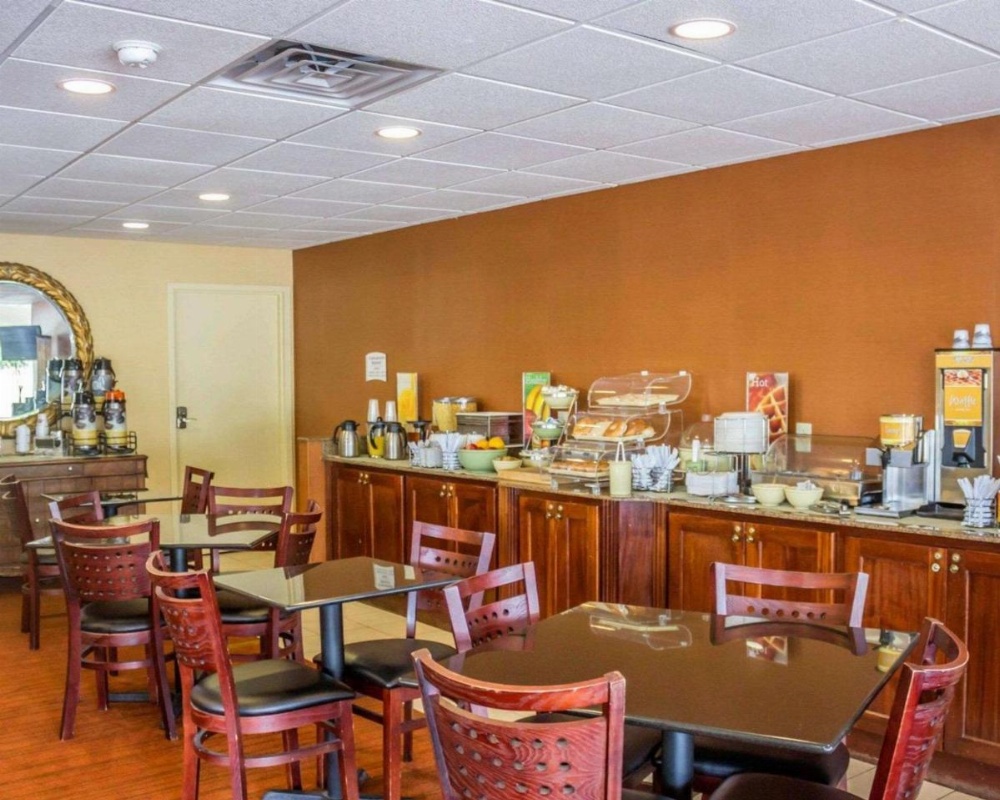 Quality Inn Waterbury Image 14