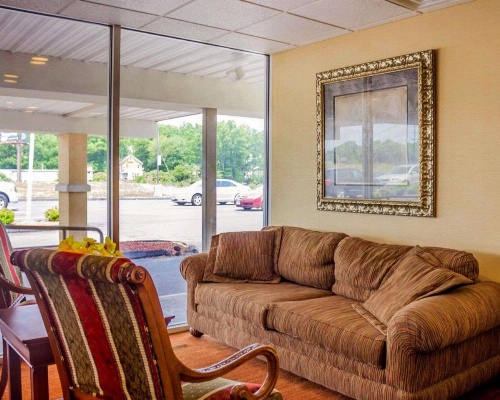Quality Inn Waterbury image 20