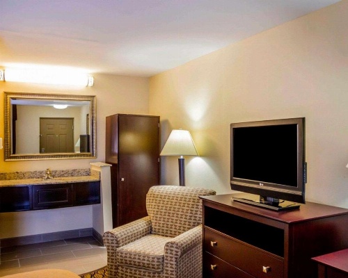 Quality Inn Waterbury image 7